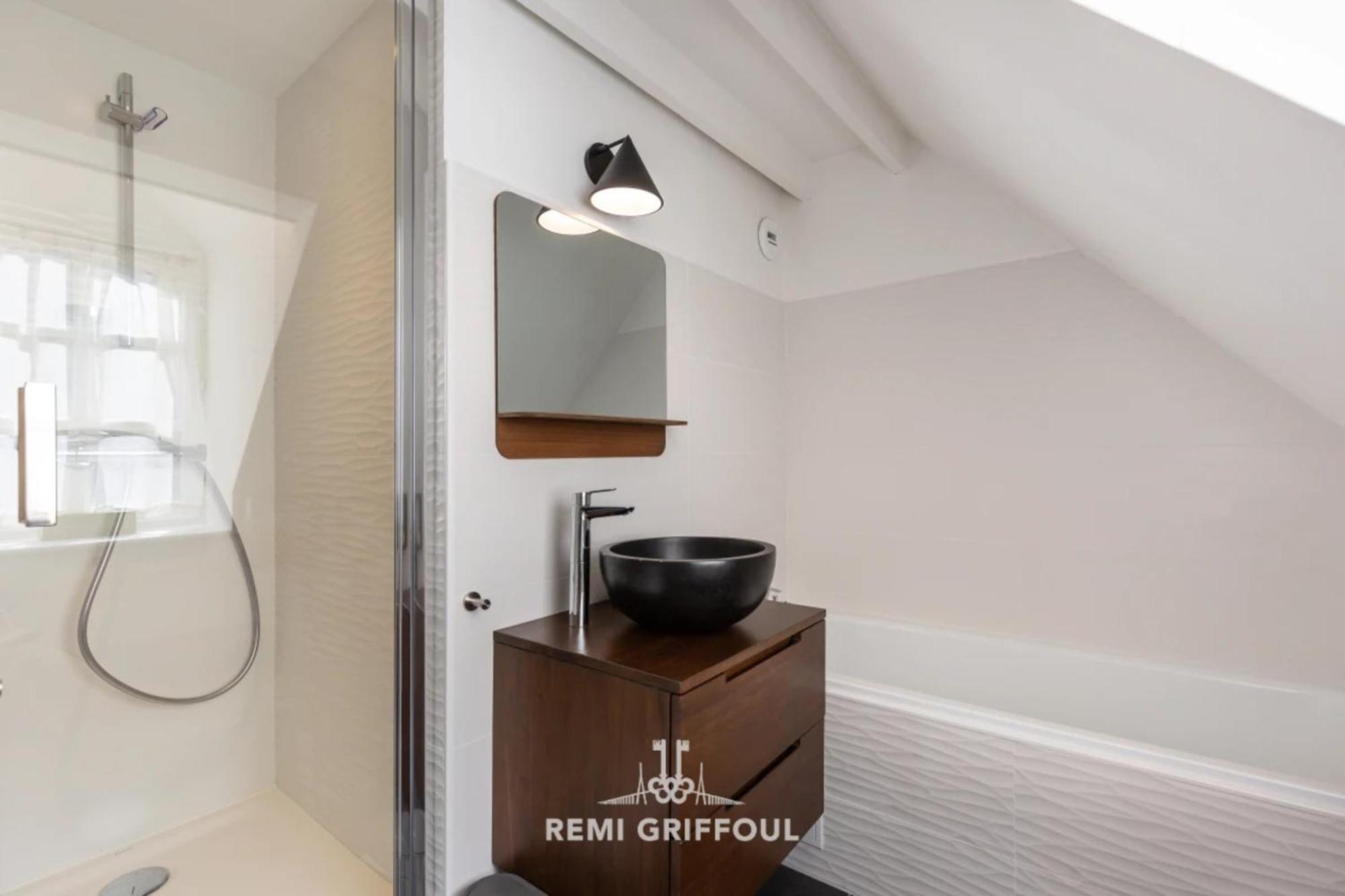 Le Phare Bleu Center & Beach 2 To 4 Guests Apartment